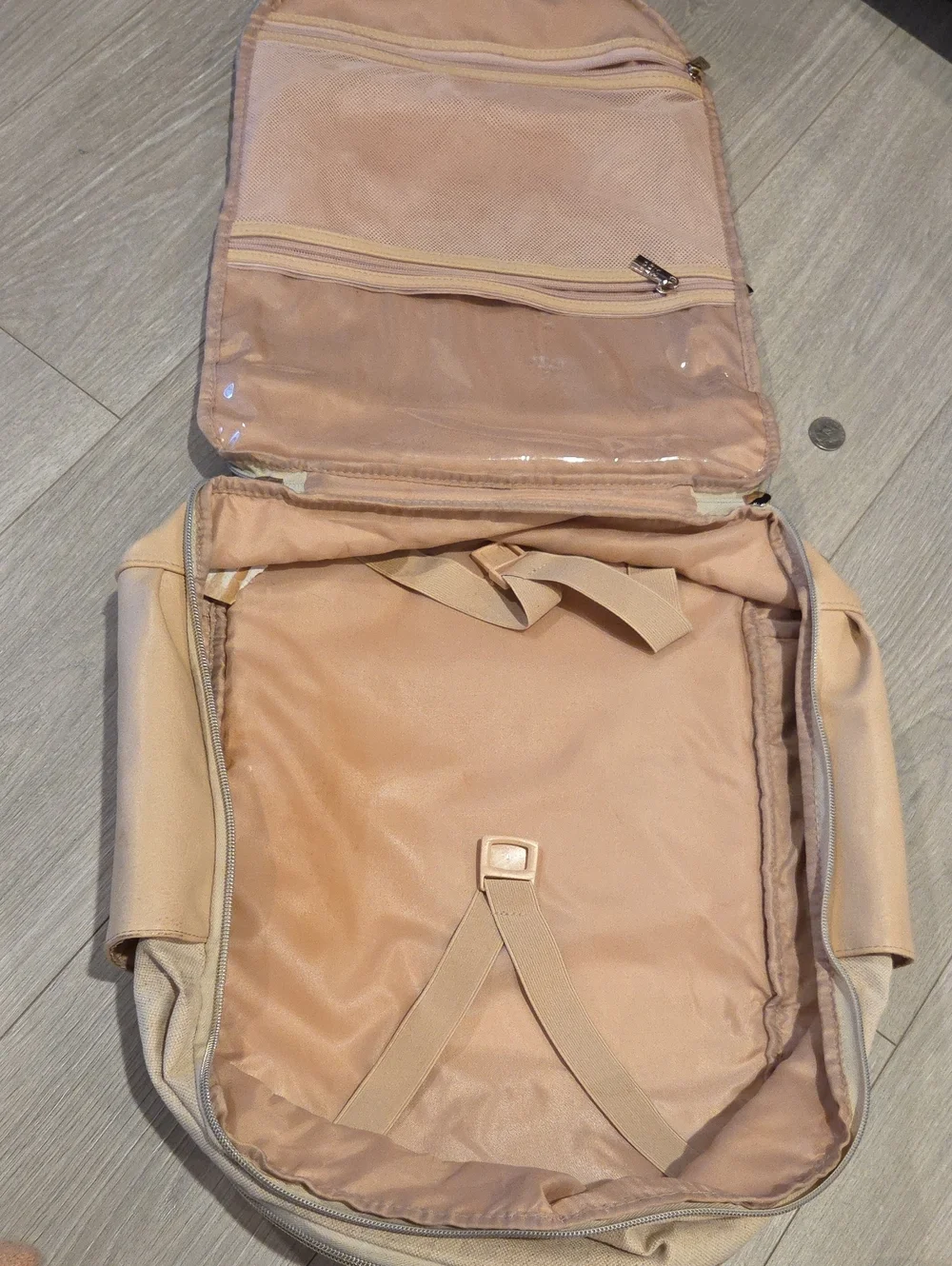 Beis Backpack
